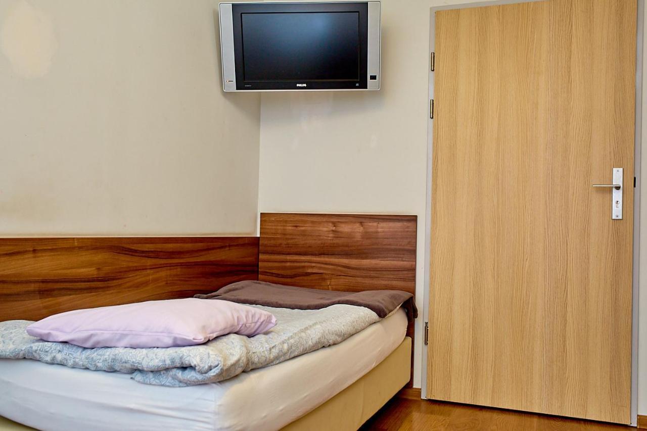 Amber House Проживання в сім'ї *